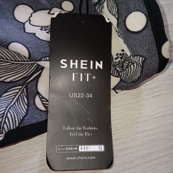 Plus Size Floral & Polka Dot Print Tie Shoulder Cami Dress - Picture 10 of 14